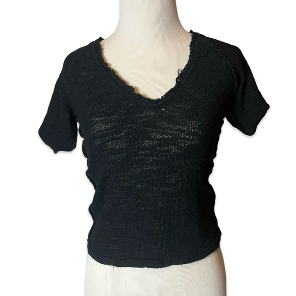 Free People We. The. Free Women’s Inside Out Distressed Hem Knitted Black Tee - Picture 6 of 11
